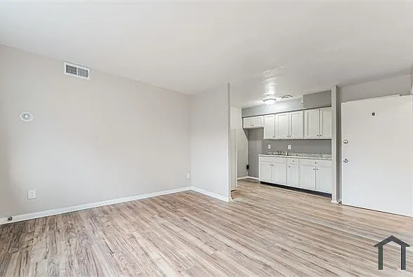 1 bed, 400 sqft, $850 — Photo 4