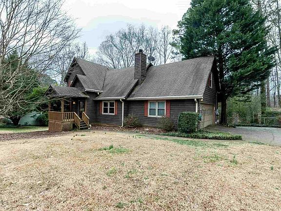 3rd image of 1570 Sundale Dr