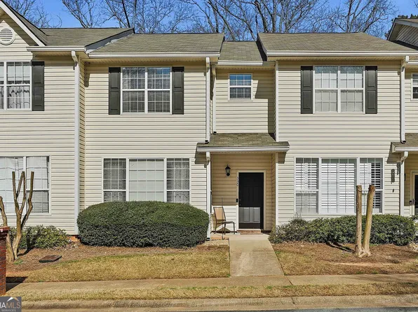 330 Brentwood Dr, Newnan, GA 30263