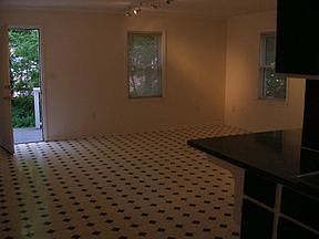 5th image of 329 W East St