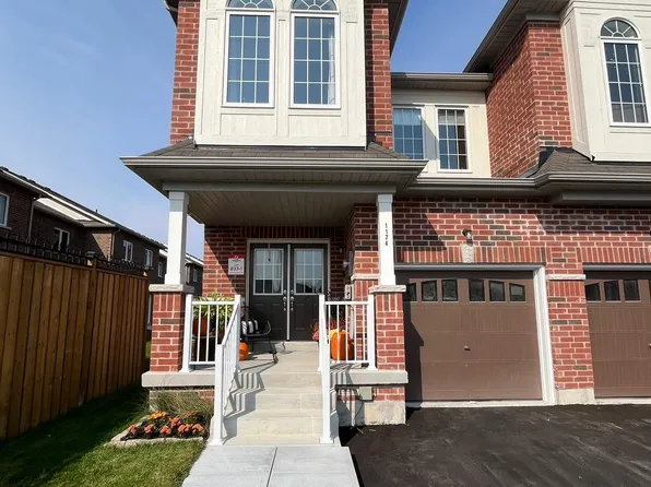 1174 Jim Brewster Cir, Oshawa, ON L1K 1A4