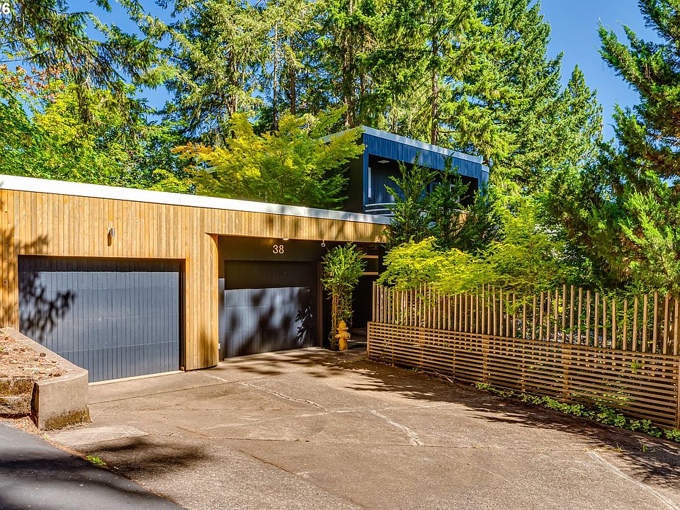 1st image of 38 Ridgeline Dr