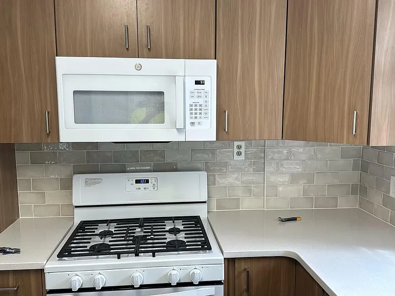 601 Boulton Ave — Photo 21