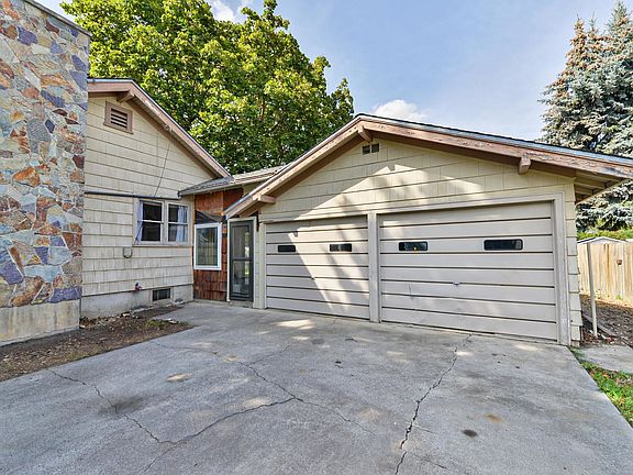 3rd image of 7703 E Liberty Ave