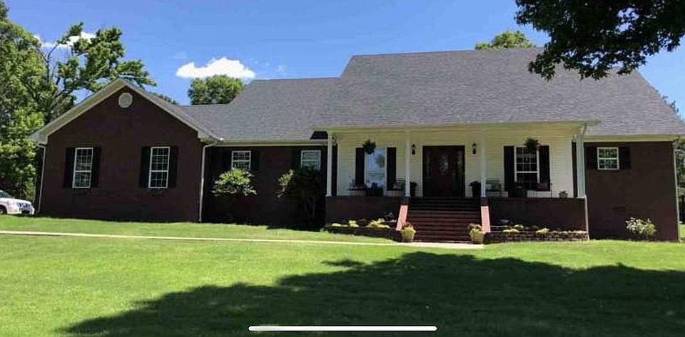 1st image of 7 Summer Hill Dr