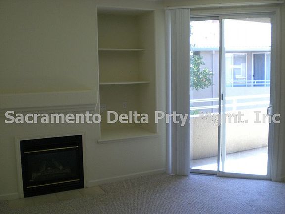 2nd image of 5201 Laguna Oaks Dr Unit 150