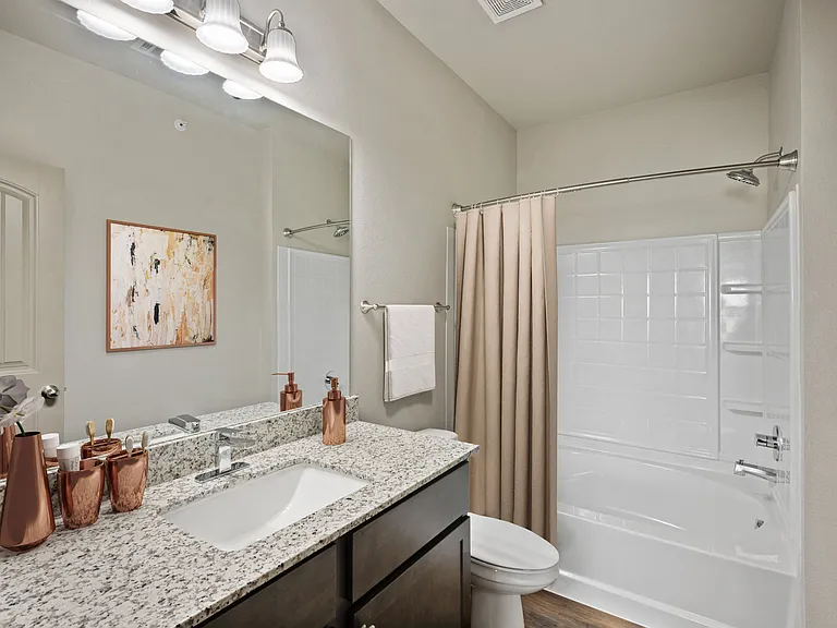 Shannon Creek Apartments — Photo 14