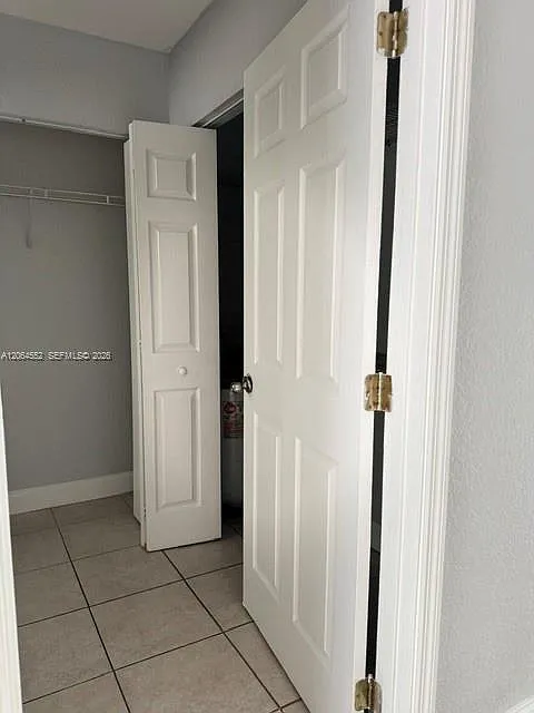 4271 NW 5th St — Photo 3
