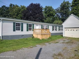 37 Catherine St, Gansevoort, NY 12831