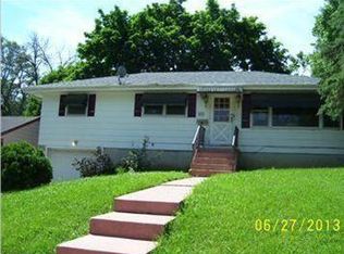 811 Bent St, Elgin, IL 60120