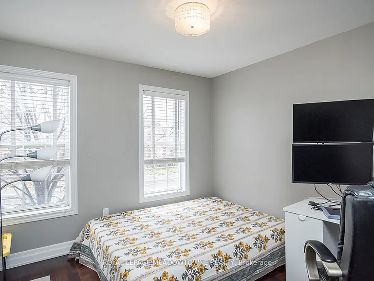 3486 Eglinton Ave W — Photo 22