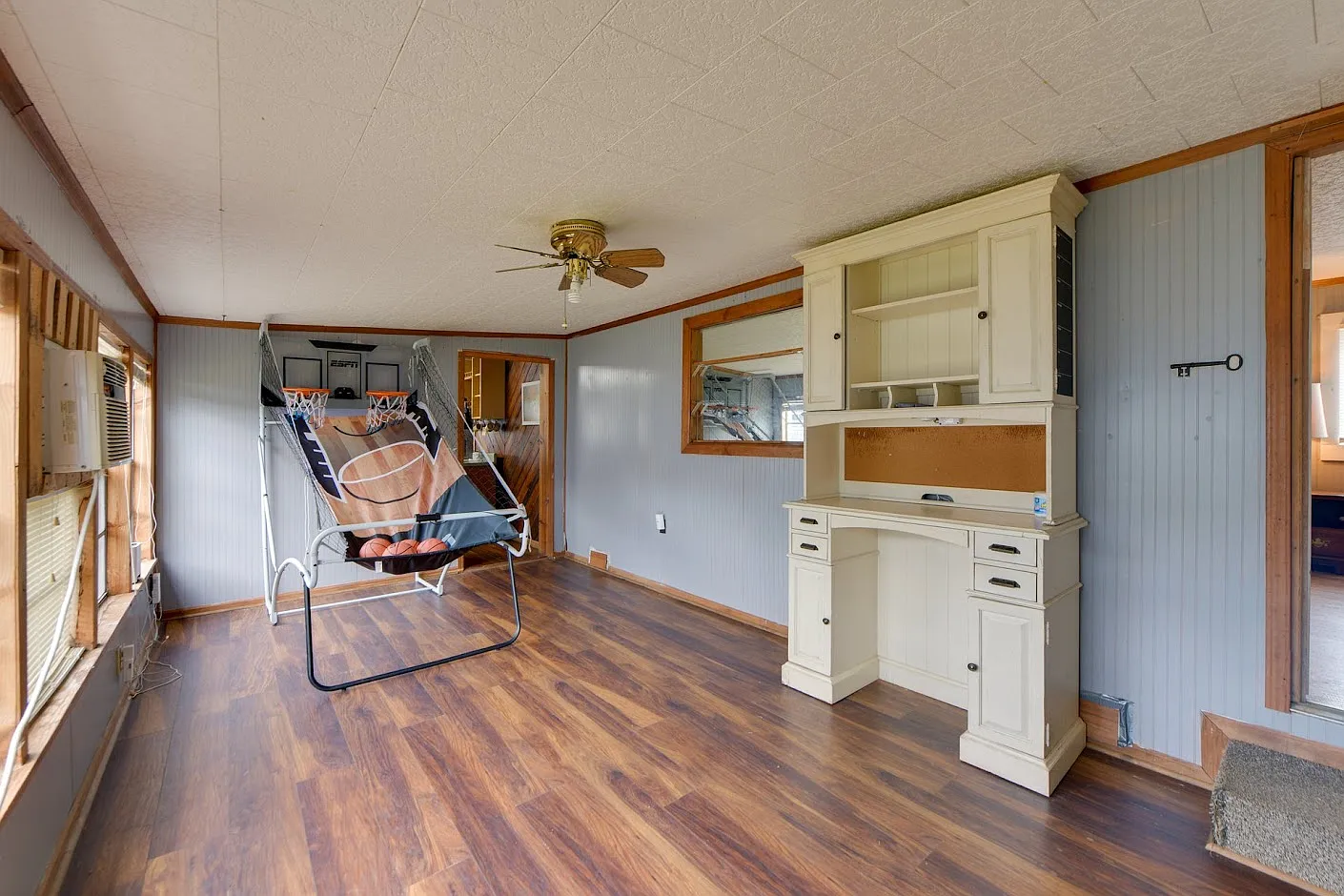 145 Sunflower Court - 1 — Photo 4