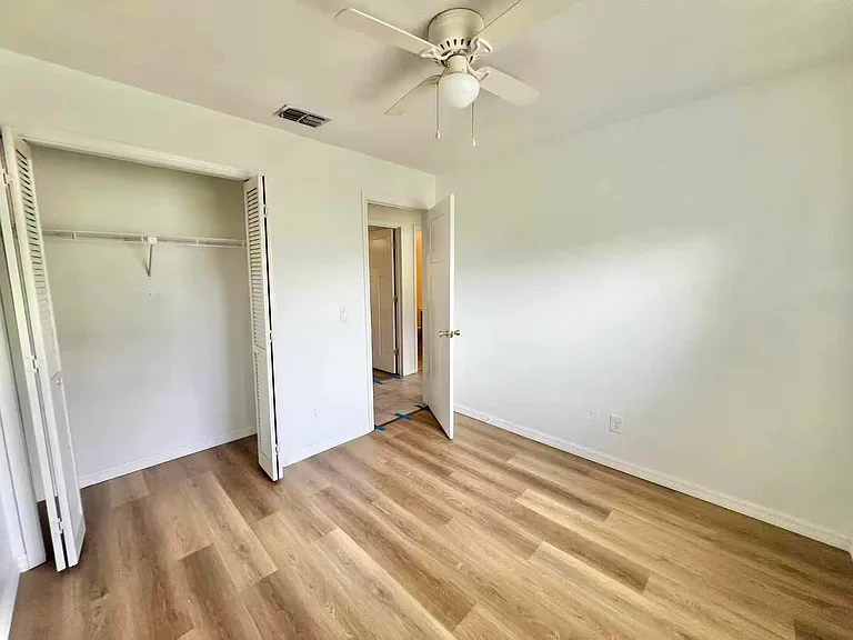 319 Autumn Dr — Photo 14