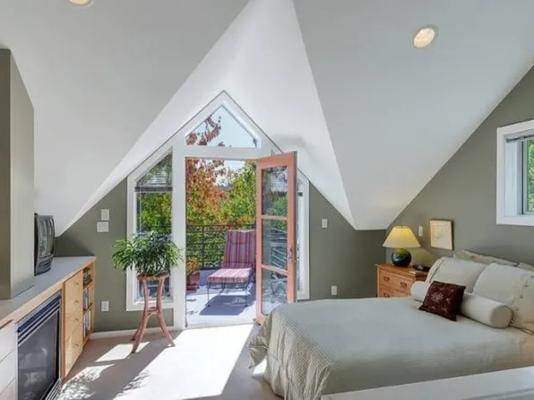 300 26th Ave E APT A, Seattle, WA 98112