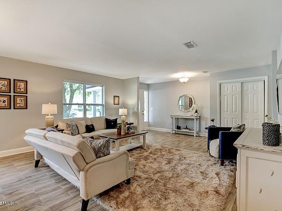 4th image of 3375 Viceroy Dr N