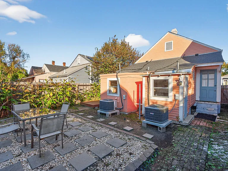 433 Pacific Ave — Photo 15