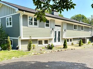 12 Venetian Village Rd, Culver, IN 46511