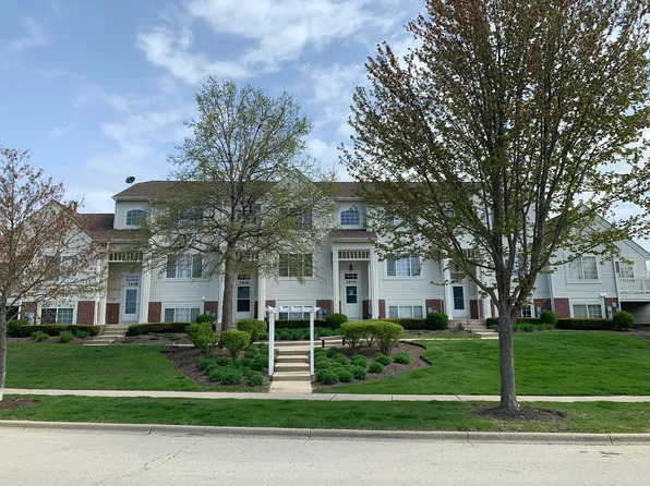 2406 Daybreak Ct, Elgin, IL 60123