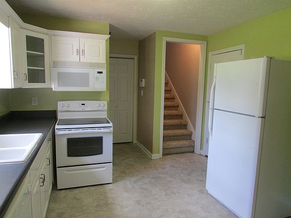 3rd image of 1169 Anthony Ct