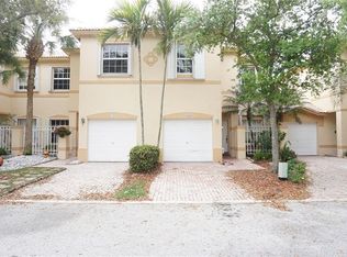 630 NW 170th Ter, Pembroke Pines, FL 33028