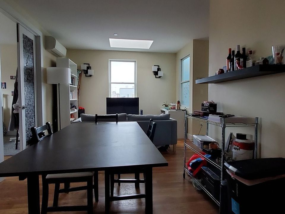 1st image of 142 Graham Ave #5D