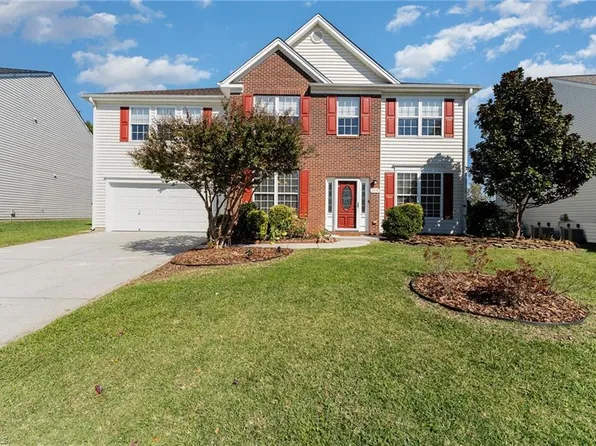 5319 Ian Dr, Mc Leansville, NC 27301