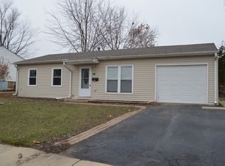 114 Mayfield Dr, Streamwood, IL 60107