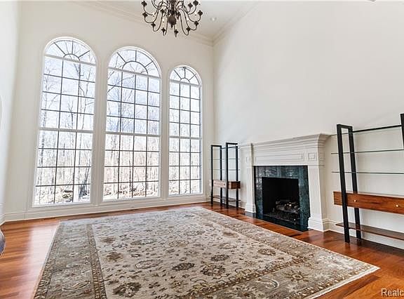 4th image of 6940 Kirkway Ct