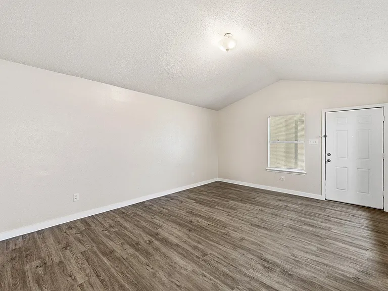2204 Donahue Ln #B — Photo 11