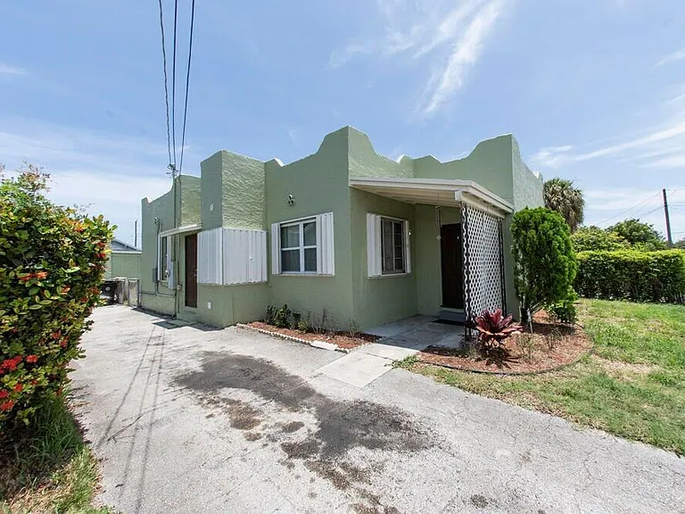 4116 Virginia Ter — Photo 26