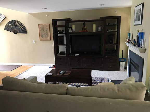 Living Room w/ Gas Fireplace