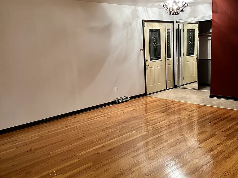 1014 Blouin Dr — Photo 11