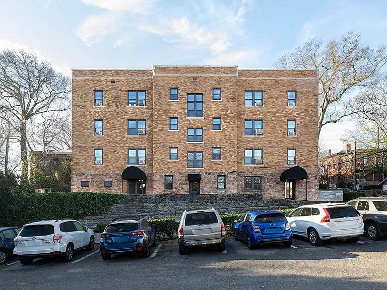 The Jefferson and street parking