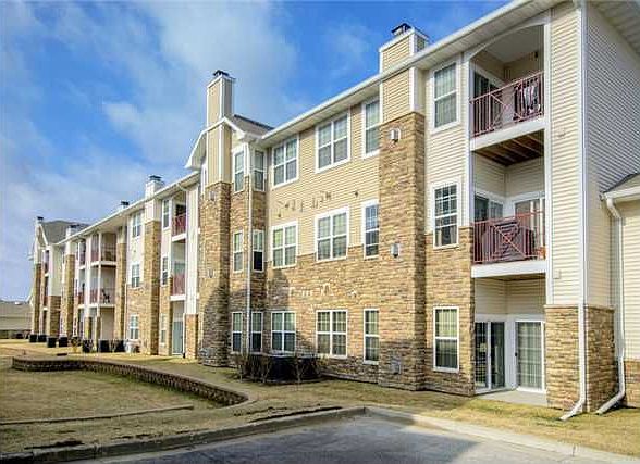 1st image of 1333 SE University Ave Unit 101