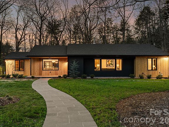 3rd image of 330 Windsor Rd