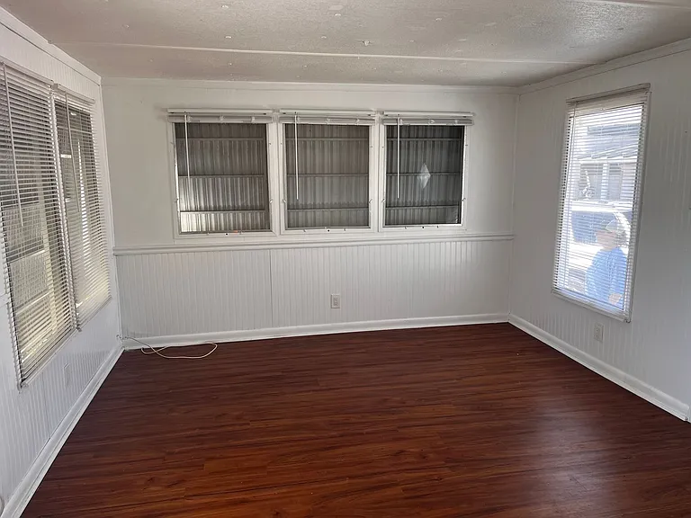 10230 SE Federal Hwy — Photo 10
