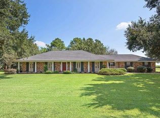 1275 Saint James St, Vacherie, LA 70090