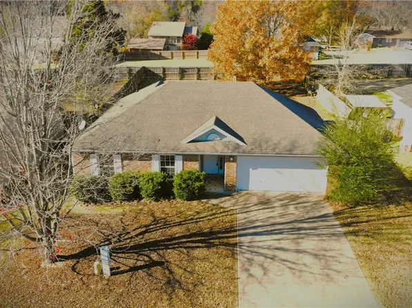 20811 Justin Dr, Springdale, AR 72764