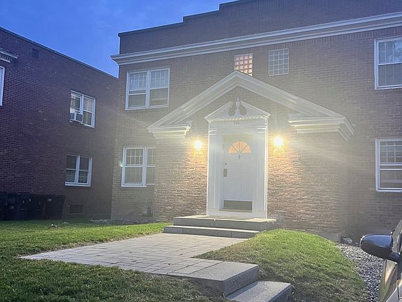 2nd image of 594 Western Ave APT 3