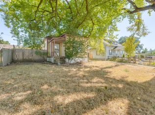 552 N Yamhill St, Carlton, OR 97111