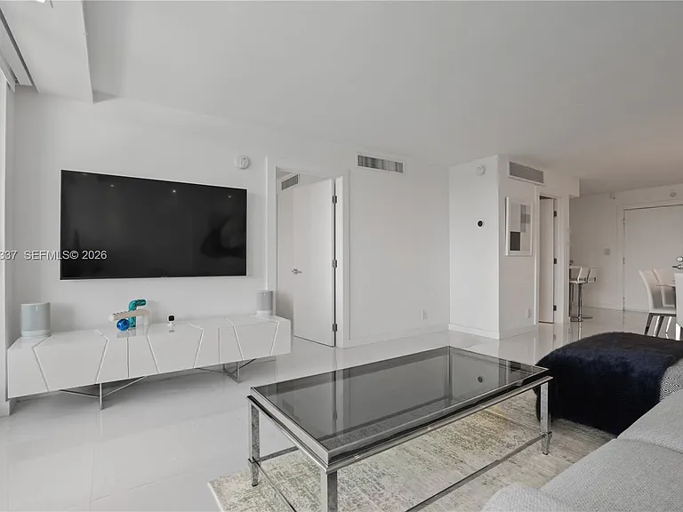 6770 Indian Creek Dr #5M — Photo 11