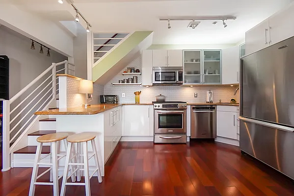 Sold by REMAX Elite | media 1