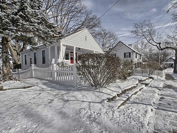 3rd image of 3332 S Sterling Way
