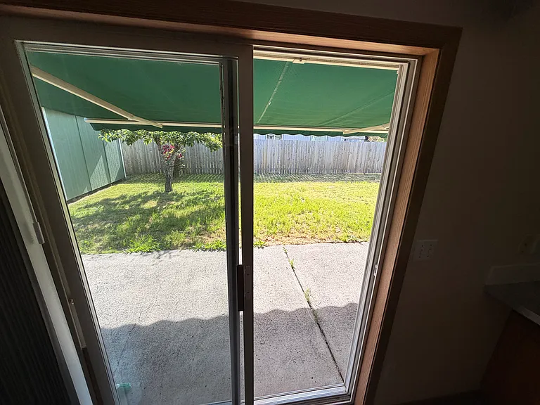 1601 NW 6th Ave — Photo 23