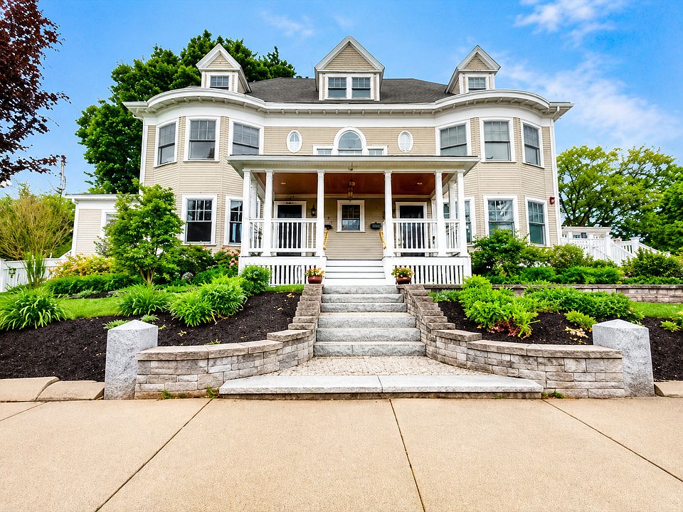 1st image of 2 Benton Rd #1