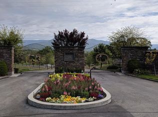 14745 Feather Woods Ln, Prather, CA