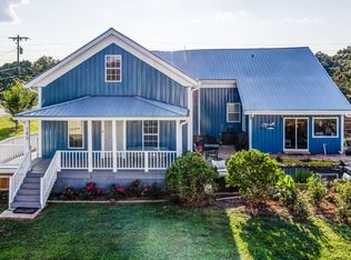 185 Blueridge Ave, Nelson, GA 30151