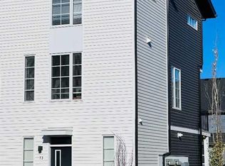 73 S Walgrove Cmn SE, Calgary, AB T2X4C2