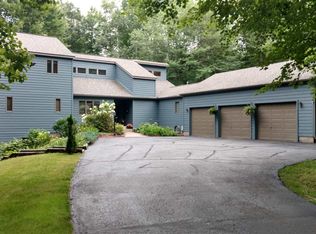 W9460 H Lucas Dr, Iron Mountain, MI 49801