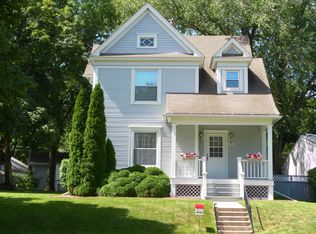 918 8th St, Nevada, IA 50201